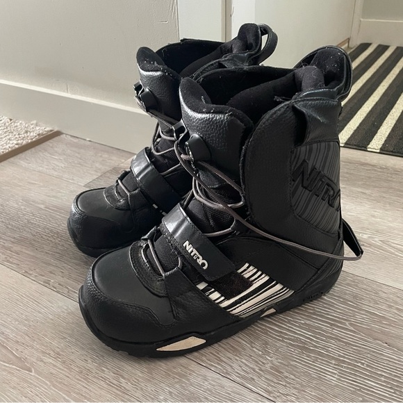 Nitro Reverb Youth Snowboarding Boots Size 7.5 - Picture 1 of 6